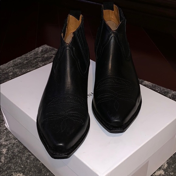 Shoes - Picture 2 of 6